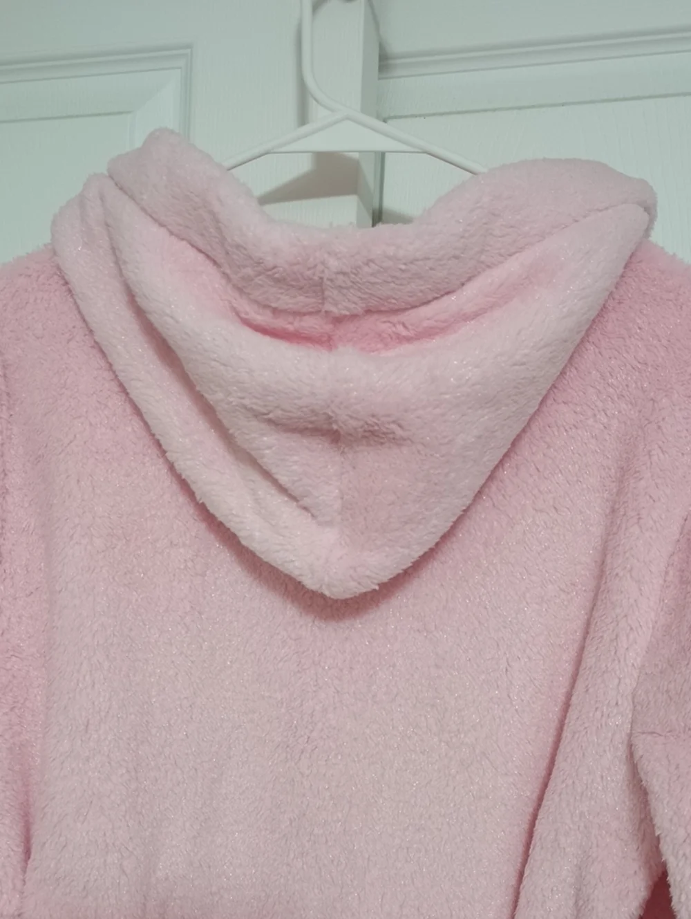 #.  NWT Gymboree Girl Bath Robe. Size: L(10-14)